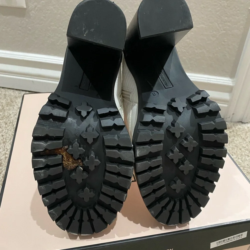 BCBGeneration boots - Picture 5 of 7